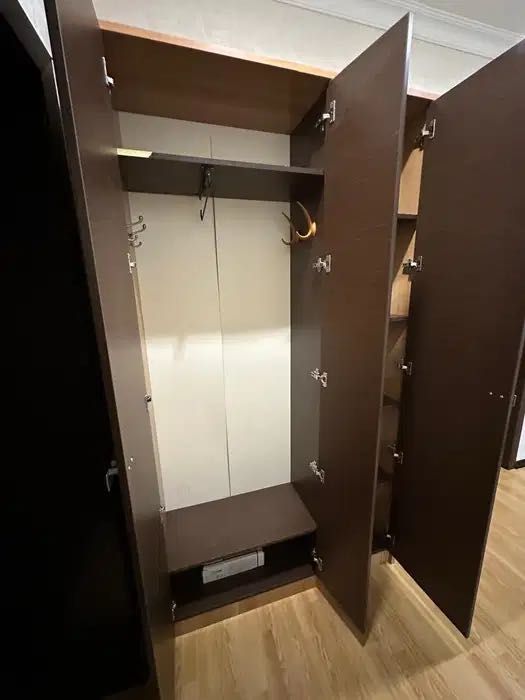 Шкаф для прихожей