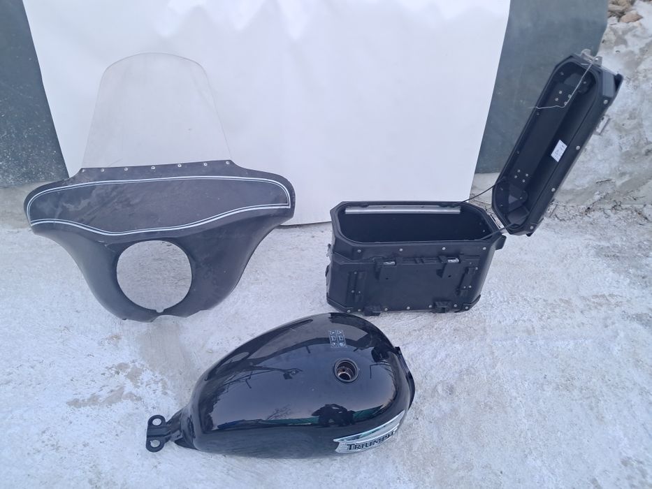 Спойлер Резервоар куфар за мотор 1 бр 20 е