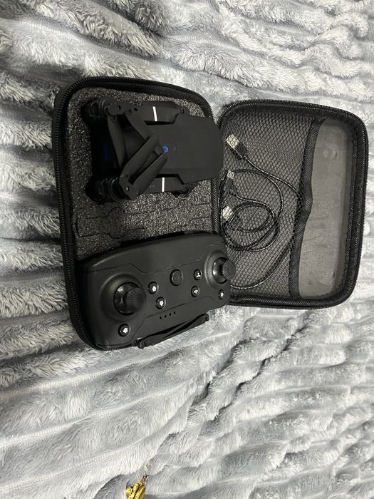 Продам дрона с кийсом и зарадкой