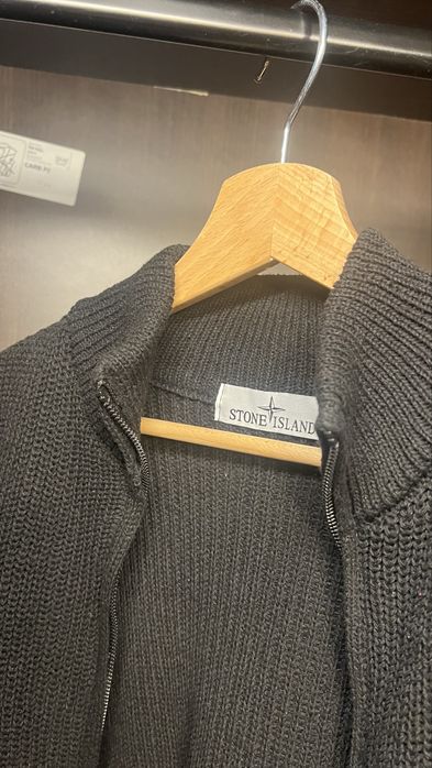 Черен Stone Island зипър