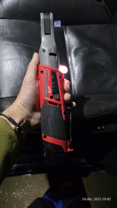 Milwaukee m12 clichet