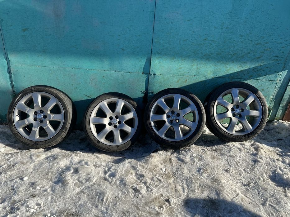 Продам шины с дисками на авенсис
