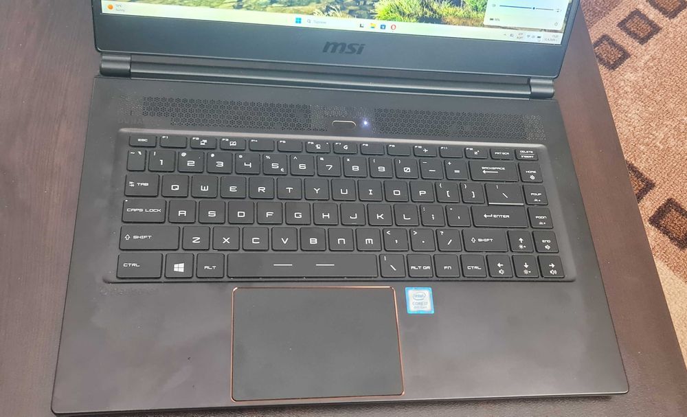 msi gs65 thin 8re / 144hz