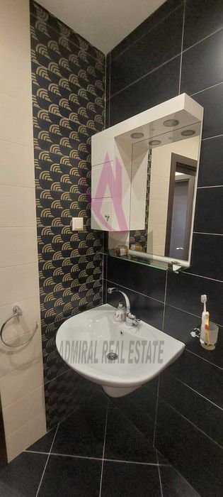 Дава се под наем Двустаен апартамент в Варна, Цветен квартал - 60 кв.м за 460 € - Снимка #4