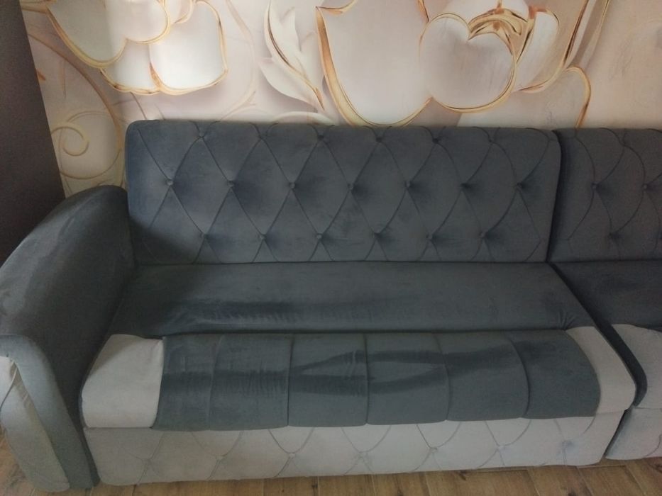 здравствуйте продам диван