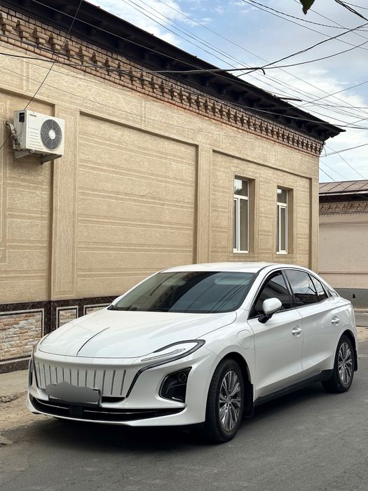 Аренда Hongqi Eqm 5
