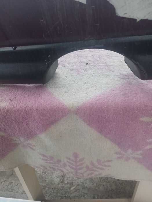 Продам бампер  на субару