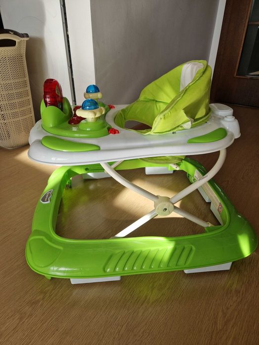 Бебешка проходилка Бертони