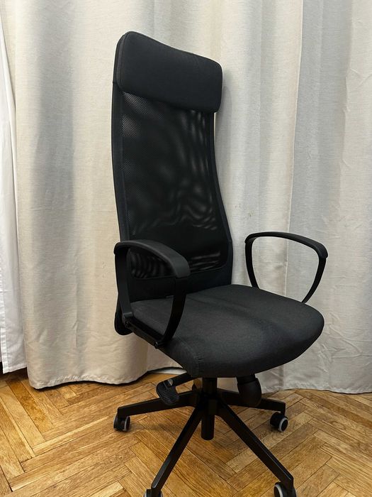 MARKUS Swivel chair, Vissle dark grey