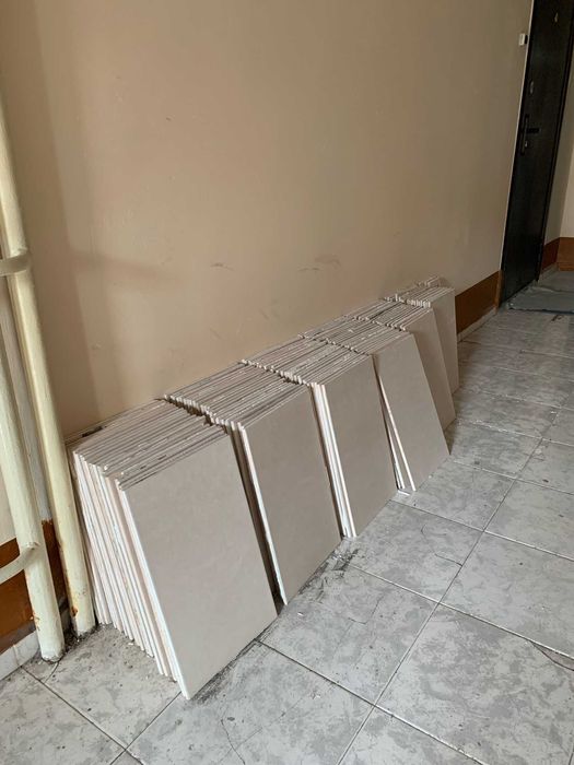 Продается кафель б/у