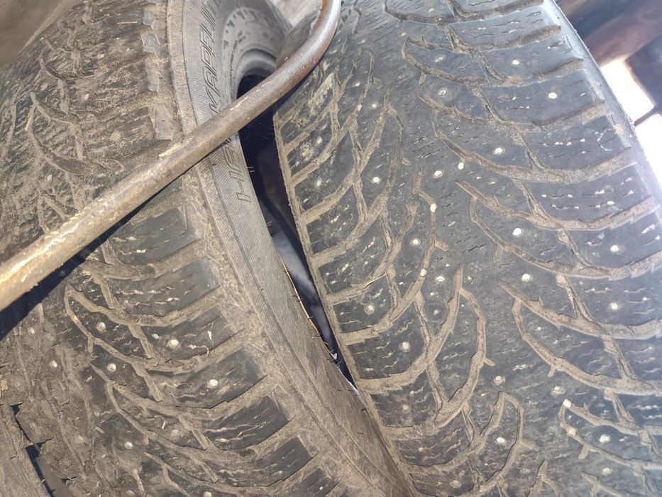 Шины 2 штуки состояние среднее