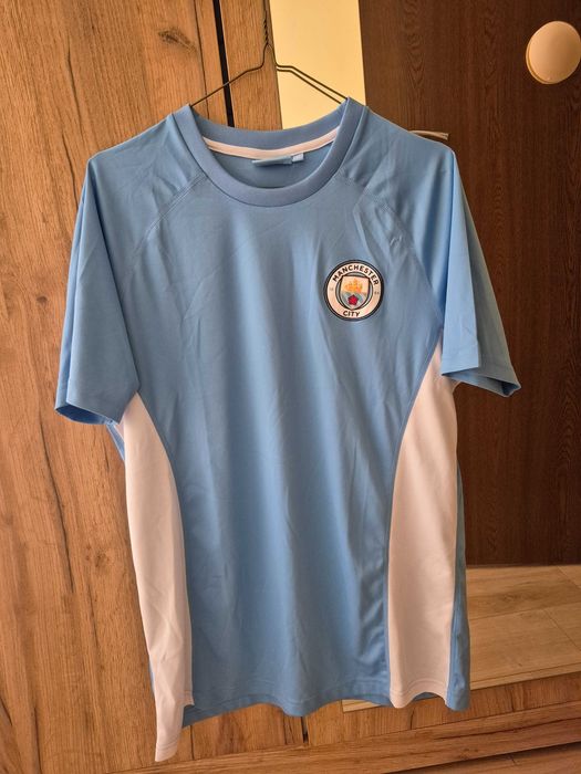 Оригинална фен тениска Manchester City (Размер М) – Нова!