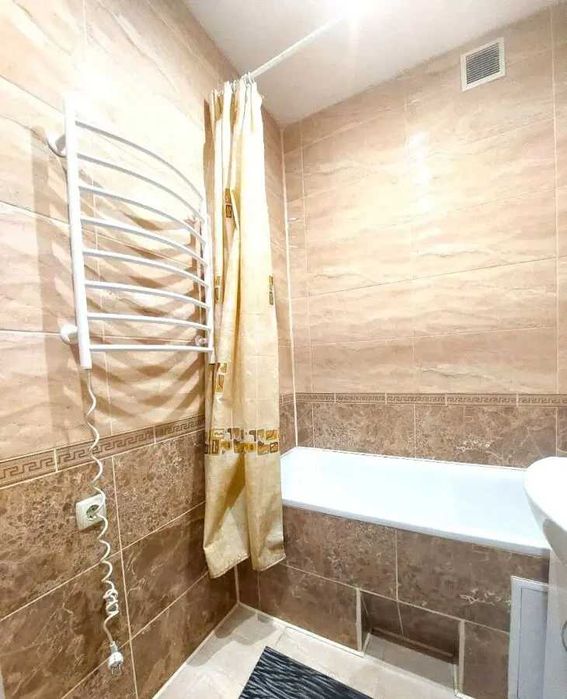 Дава се под наем Двустаен апартамент в София, Център - 55 кв.м за 408 € - Снимка #1