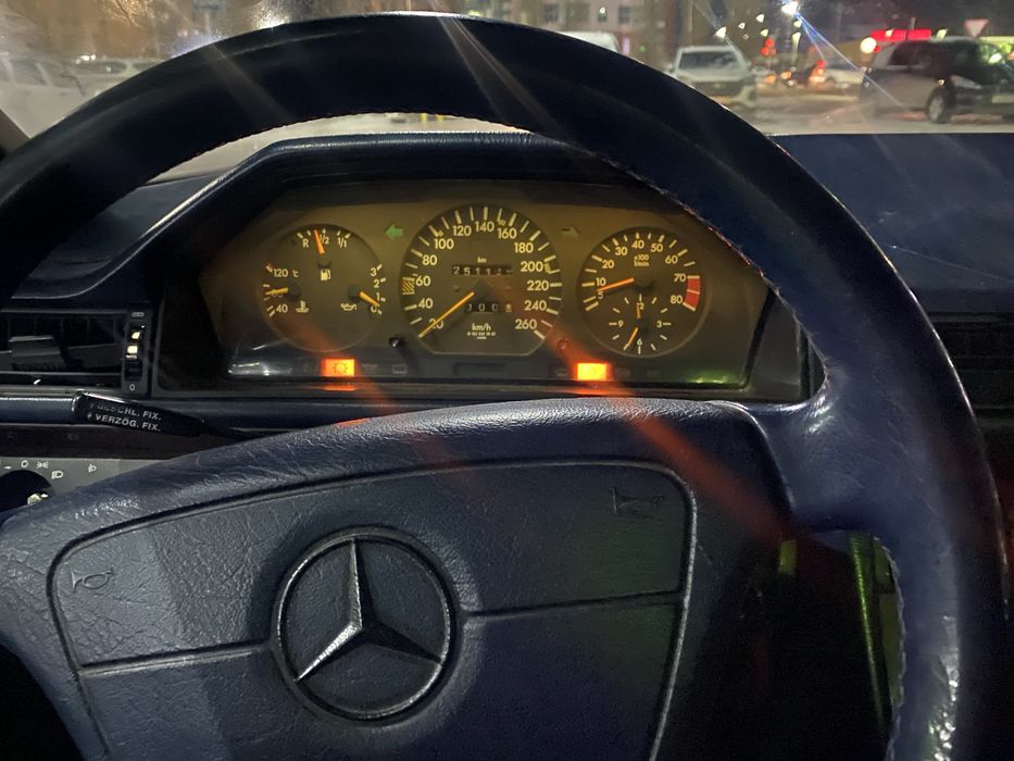 мерседес 124 е 1991год