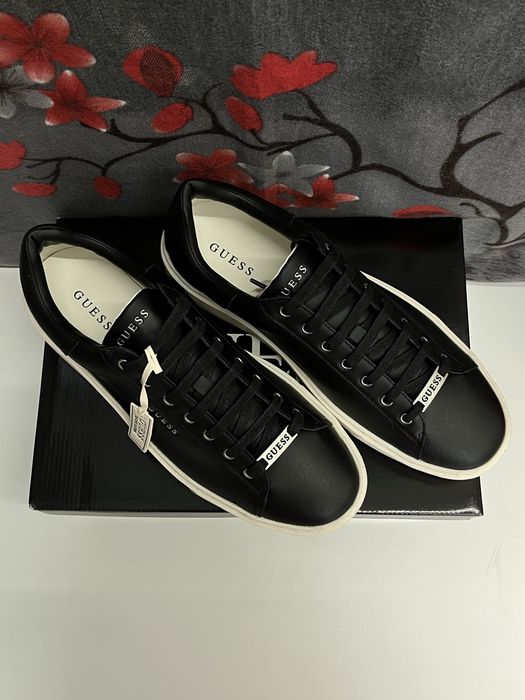 Обувки Guess VICE