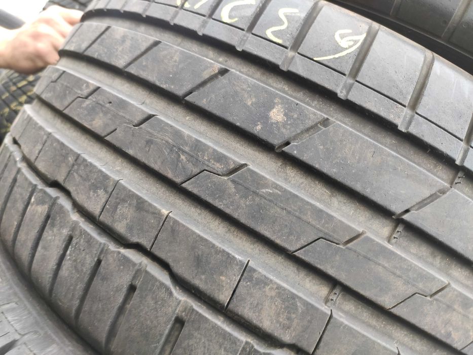 2бр Летни гуми 255 35 19 - Hankook - DOT 2024