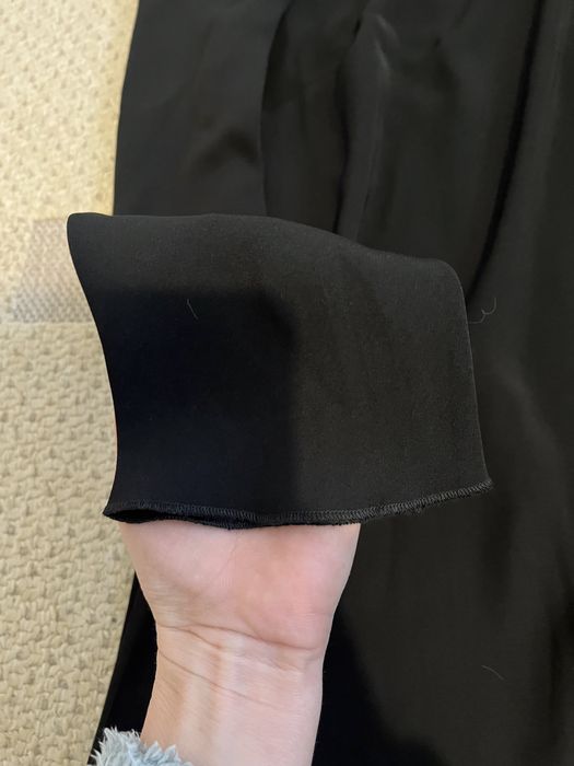 Черна рокля с гол гръб MANGO