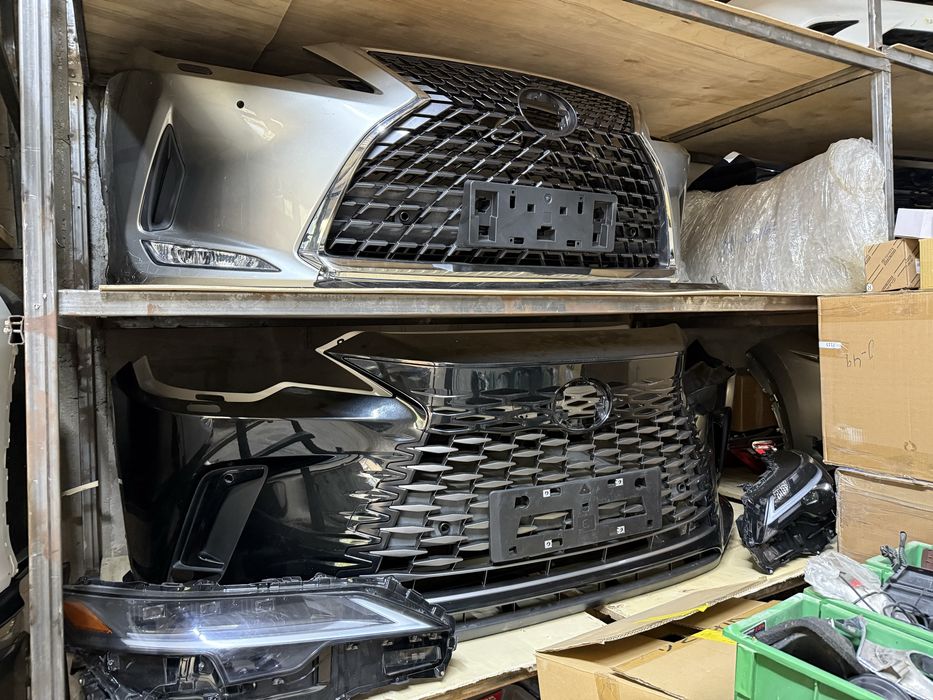 Бампер в сборе на Lexus RX 23-25 оригинал