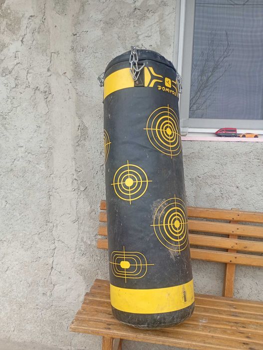 Sac de box folosit nu este nou.