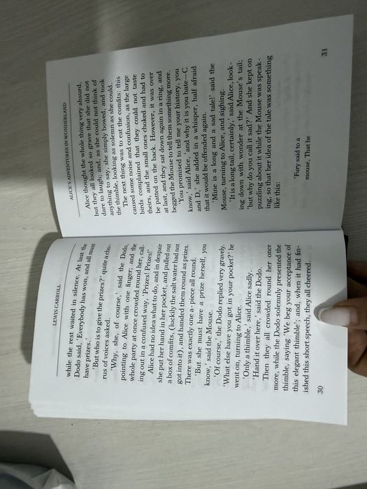 книга алиса в стране чудес