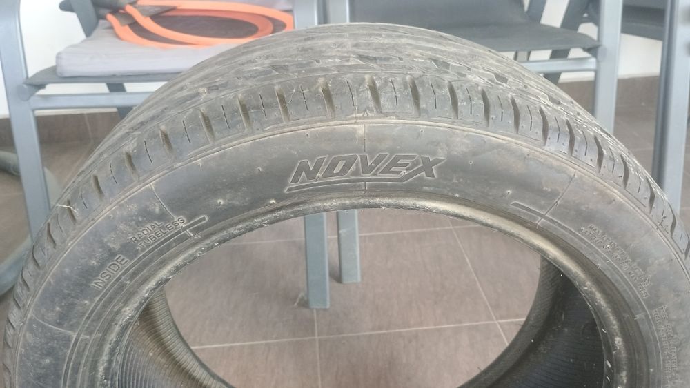 Vând cauciucuri Novex 225/45 R17