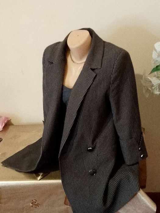 Пиджак новый 48 раз