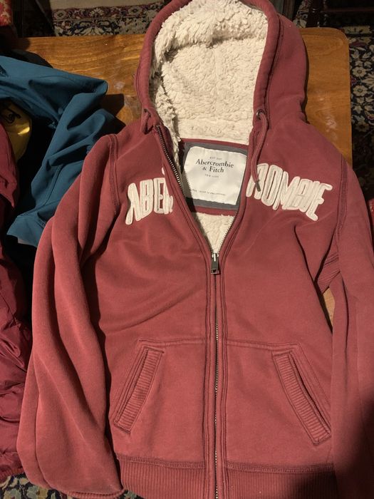 Abercrombie and Fitch, Meru, Cropp