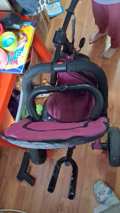 Urgent se  vinde o tricicleta