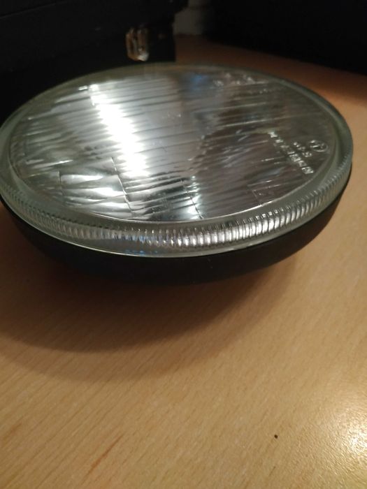 Proiector halogen NOU (Hella Comet 500), cu rază lungă de acțiune