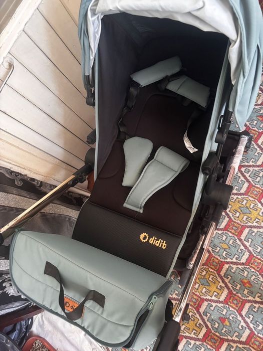 Продам коляску в хорошем состояние