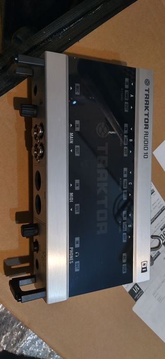 Native Instruments traktor scratch audio10