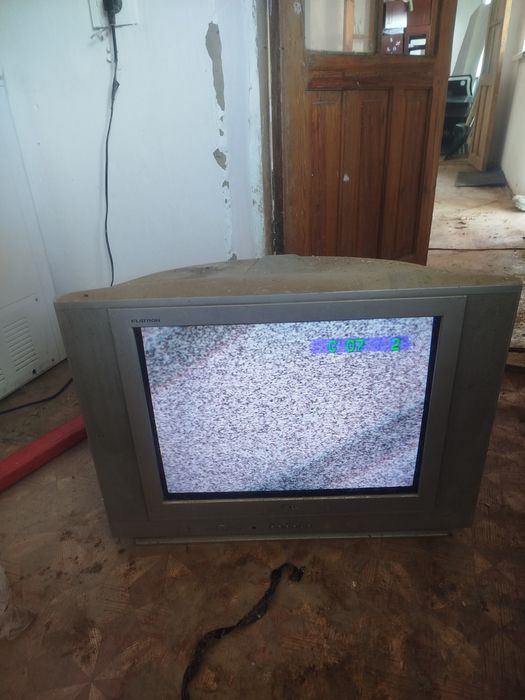 Телевизор старый