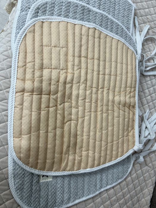 Продам сидушки на стулья подушка