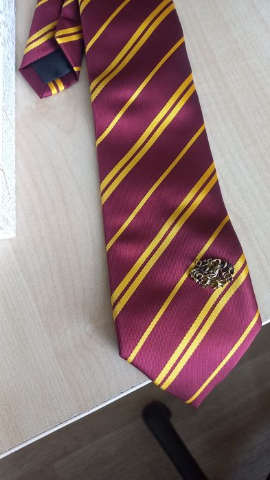 ГАЛСТУК   новый    Гарри  Поттера