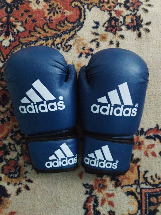 Боксерские перчатки 12-oz