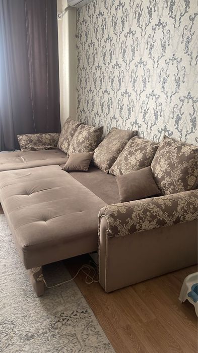 Продам диван за символическую сумму