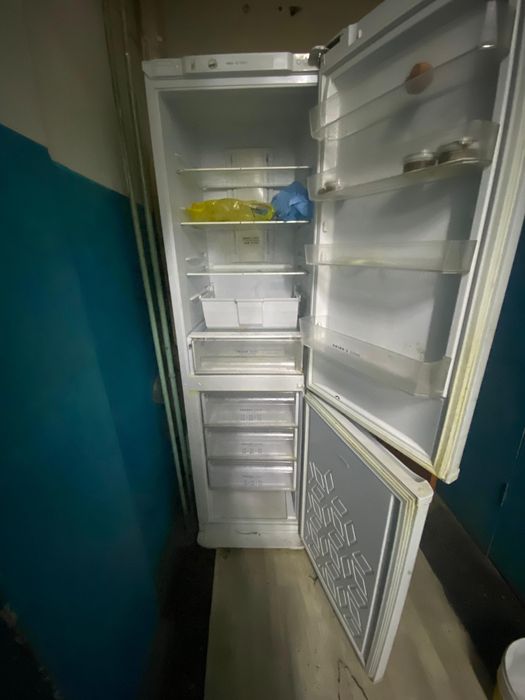 Холодильник бирюса