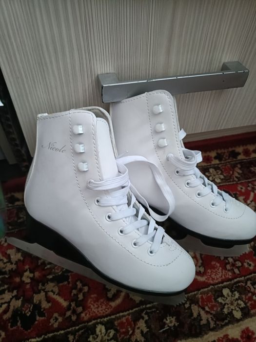 Продам коньки, 33 р.