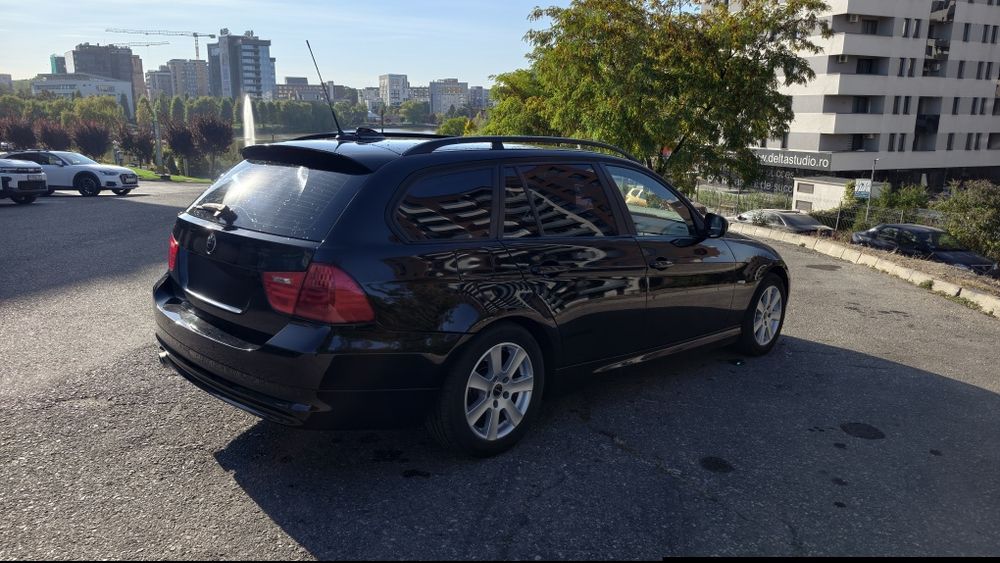 BMW Seria 3 2010 — imagine 5