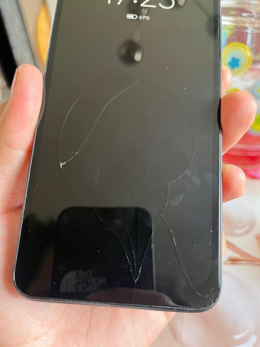 Обменяю 2 телефона на айфон