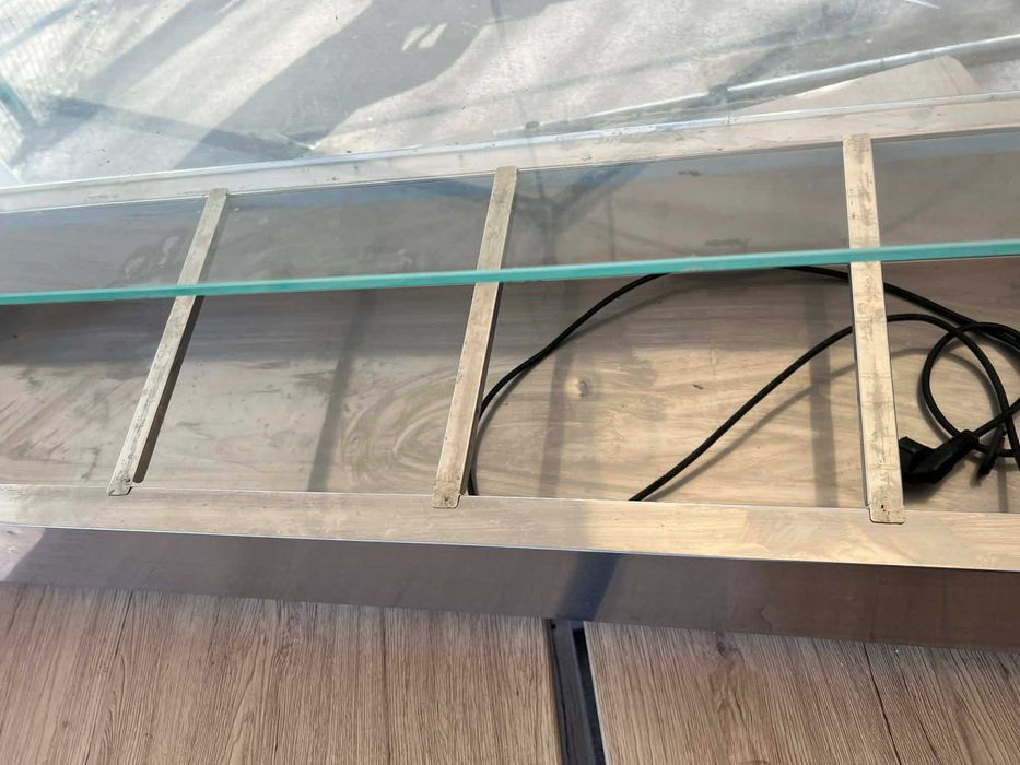 Хладилна витрина салатна