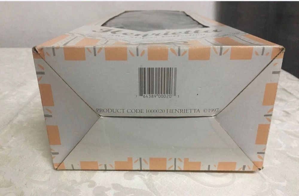 Vând păpușă Henrietta