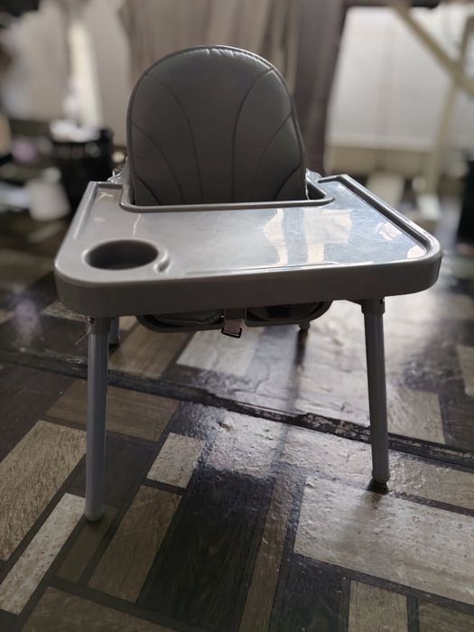 Продам стульчик для кормление.