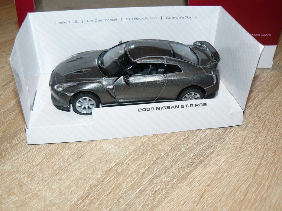 Macheta Auto De Colectie NISSAN GT-R R35 Scara 1:36,Noua,De KINSMART
