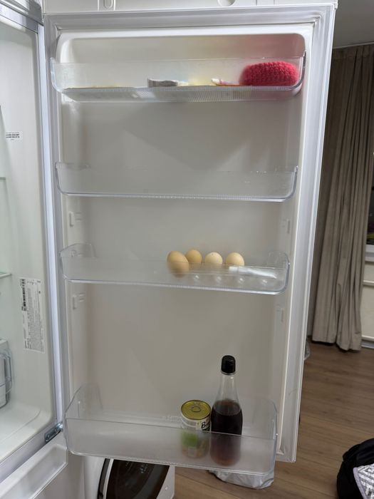 Продам холодильник б/у Indesit в хорошем состоянии