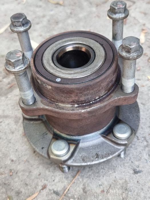 Подшипник передний на Subaru Outback BS