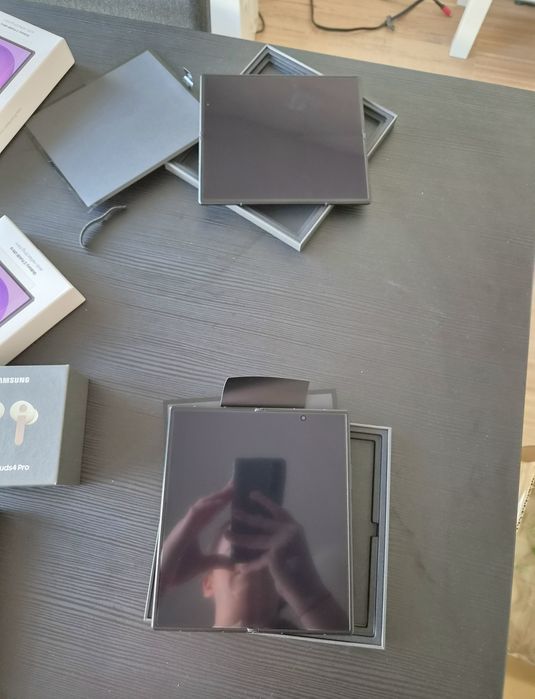 Samsung Galaxy Fold 8 Ultra 1tb Green Shadow