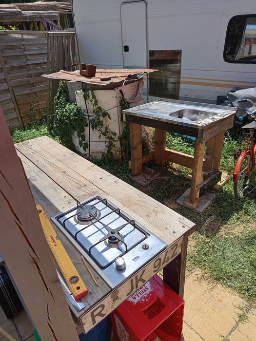 Спирка Навес за почивка Барбекю