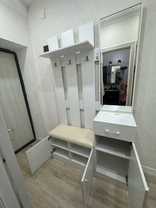 Продаётся прихожие