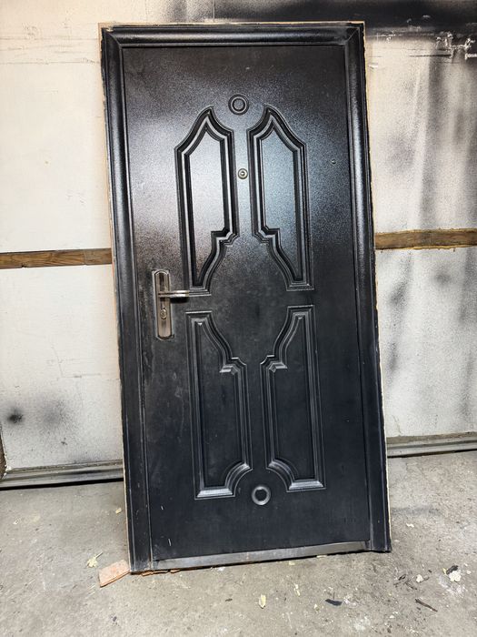 Продам входные двери